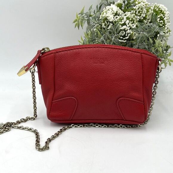 Perlina NY Red Pebbled Leather Small Crossbody Bag Gold Chain Monogram Lining - Picture 1 of 13